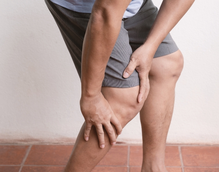Why Does My Legs Feel Heavy and Weak: Causes, Symptoms & Relief